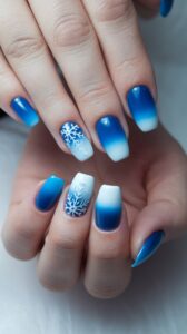 14 Cute Simple Christmas Nails for a Festive Mani - porchdecorideas.com