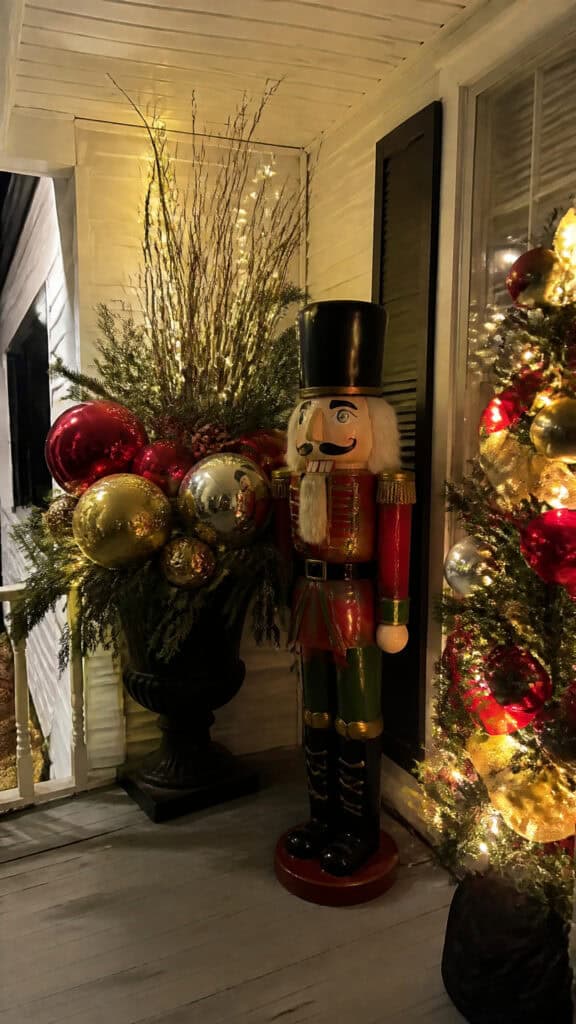 Oversized Ornaments and Yard Decorations