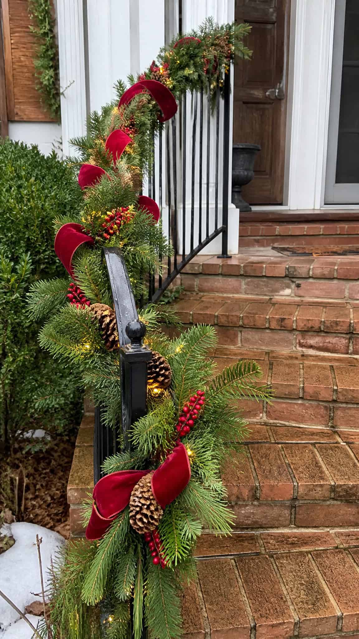Classic Garland and Ribbon Wrapping